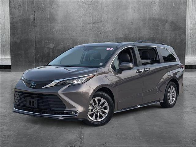 2023 Toyota Sienna XLE — Minivan — 58,195 mi — Davie, FL