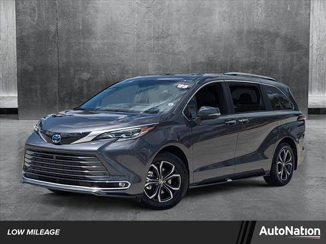 2025 Toyota Sienna Platinum — Minivan — 58 mi — Davie, FL