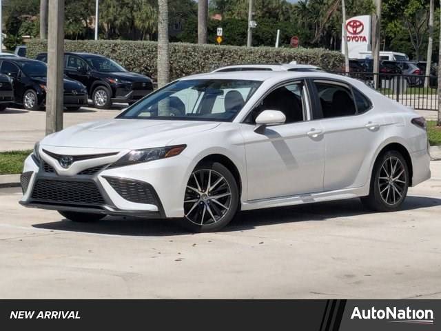 2023 Toyota Camry SE — Sedan — 18,137 mi — Davie, FL