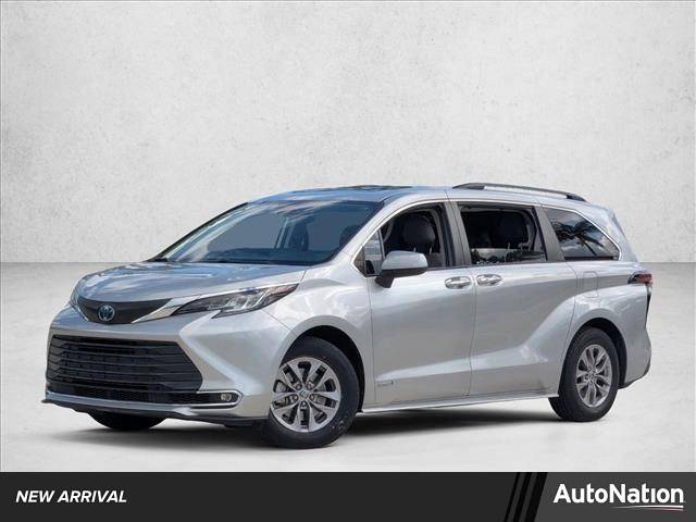2021 Toyota Sienna XLE — Minivan — 52,008 mi — Davie, FL