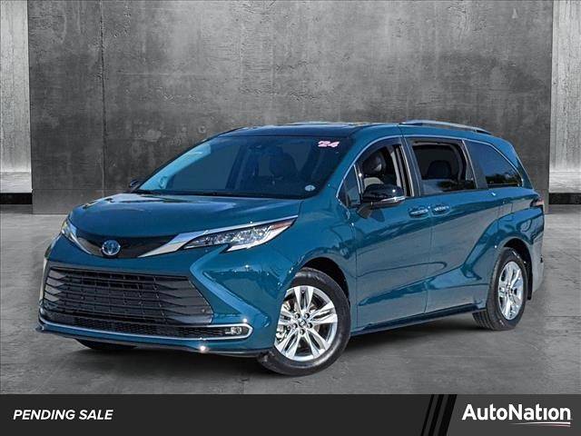 2024 Toyota Sienna Limited — Minivan — 7,559 mi — Davie, FL