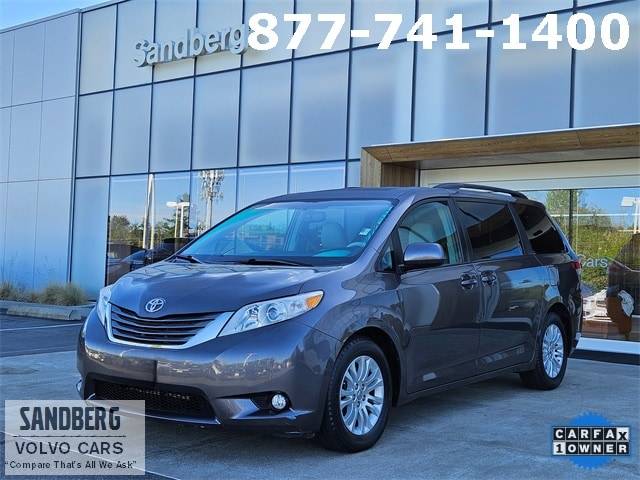 2012 Toyota Sienna Base — Minivan — 98,452 mi — Lynnwood, WA