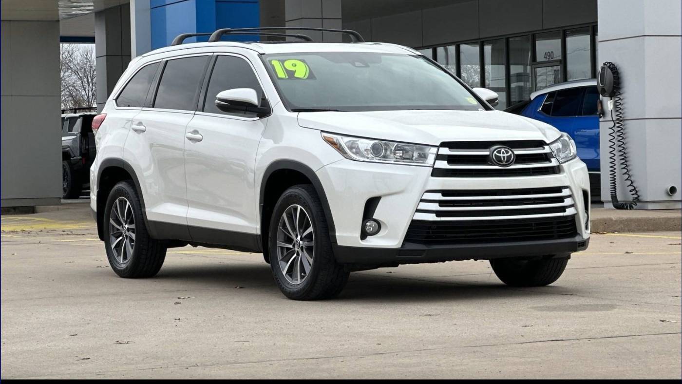 2019 Toyota Highlander XLE — SUV — 65,867 mi — Siloam Springs, AR