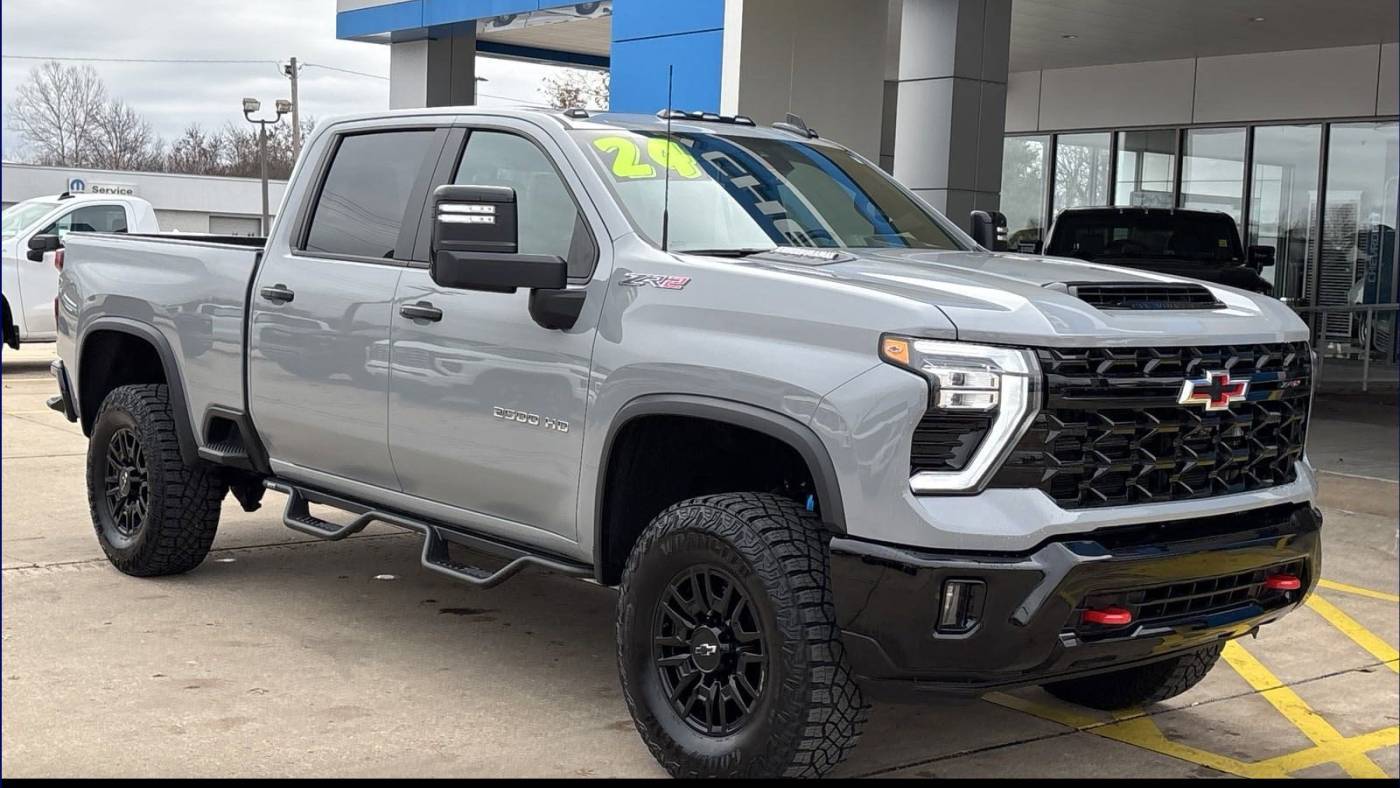 2024 Chevrolet Silverado 2500HD ZR2 — Pickup Truck — 13,723 mi — Siloam Springs, AR