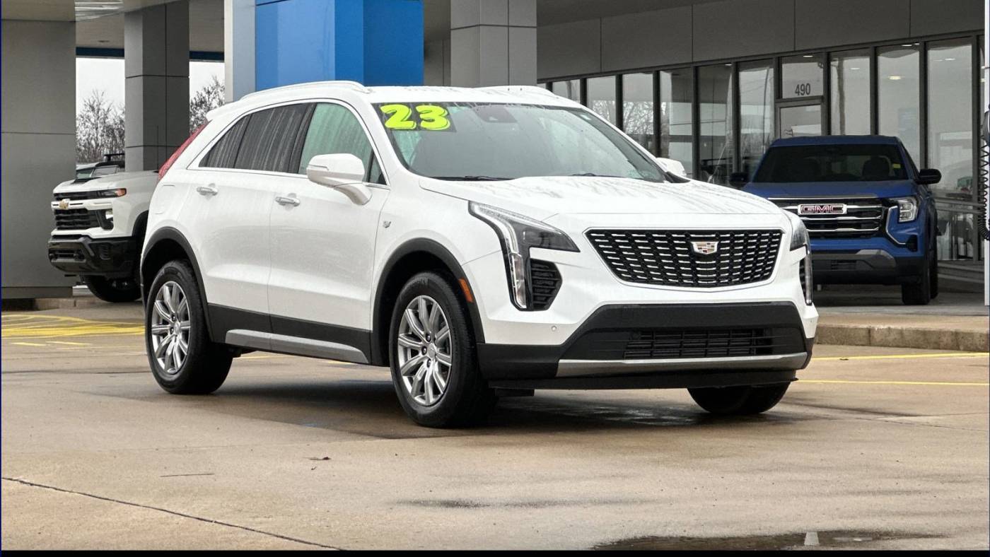 2023 Cadillac XT4 Premium Luxury