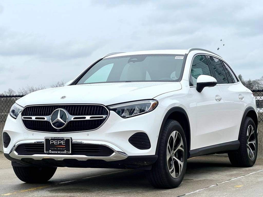 2025 Mercedes-Benz GLC GLC 350e — SUV — 5 mi — Holland, NY