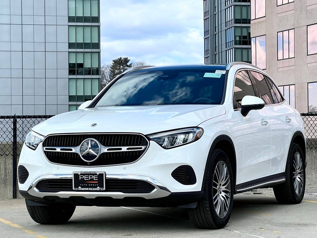 2025 Mercedes-Benz GLC GLC 300 — SUV — 4,820 mi — Holland, NY