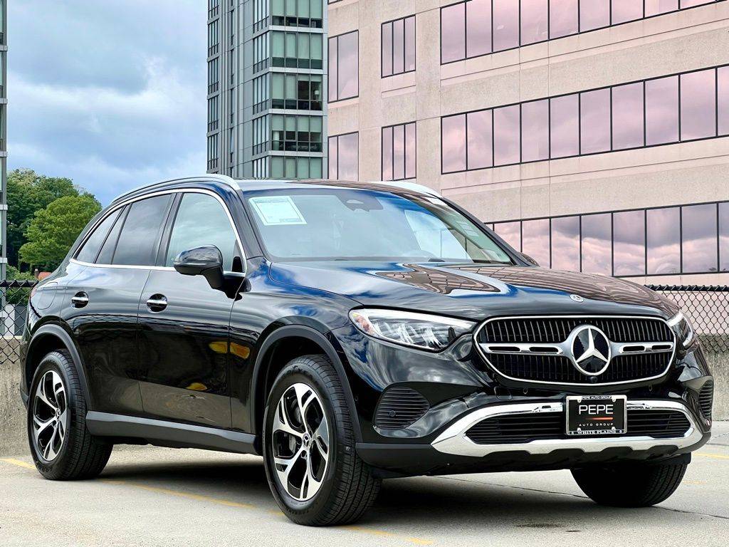2025 Mercedes-Benz GLC GLC 350e — SUV — 3,910 mi — Holland, NY