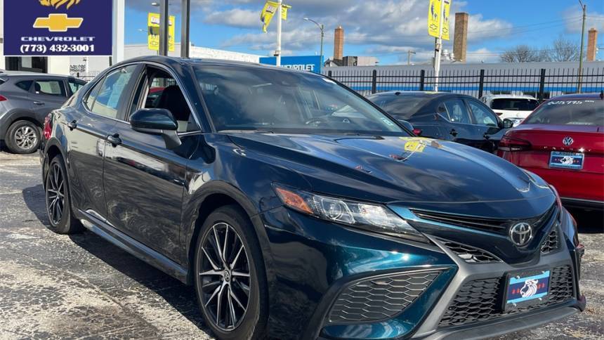 2021 Toyota Camry SE — Sedan — 62,865 mi — Chicago, IL