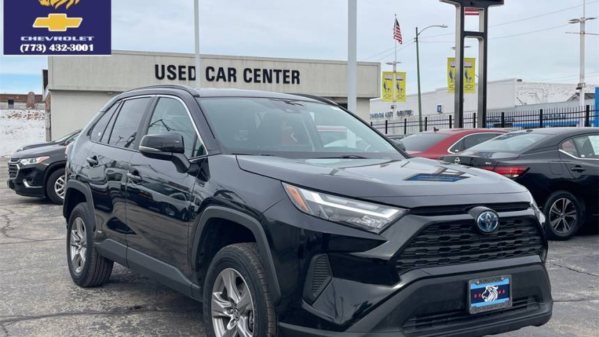 2024 Toyota RAV4 Hybrid XLE — SUV — 17,593 mi — Chicago, IL