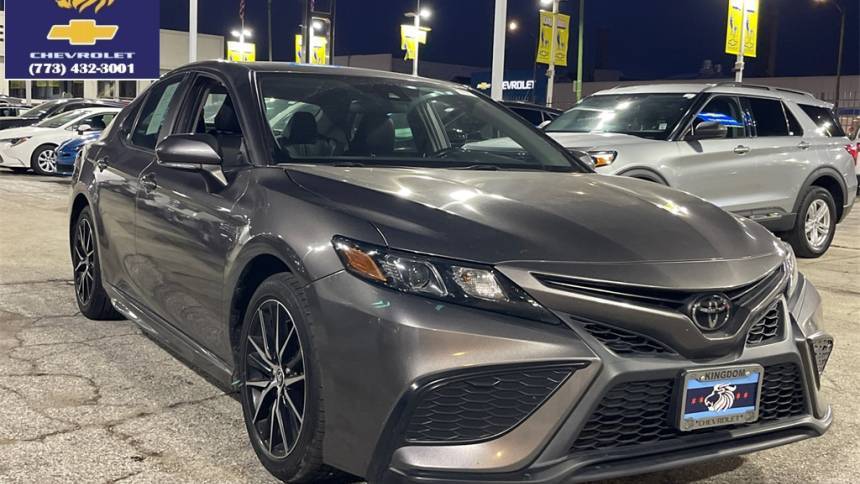 2022 Toyota Camry SE — Sedan — 69,475 mi — Chicago, IL