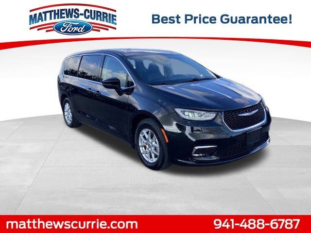 2023 Chrysler Pacifica Touring L — Minivan — 69,001 mi — Nokomis, FL