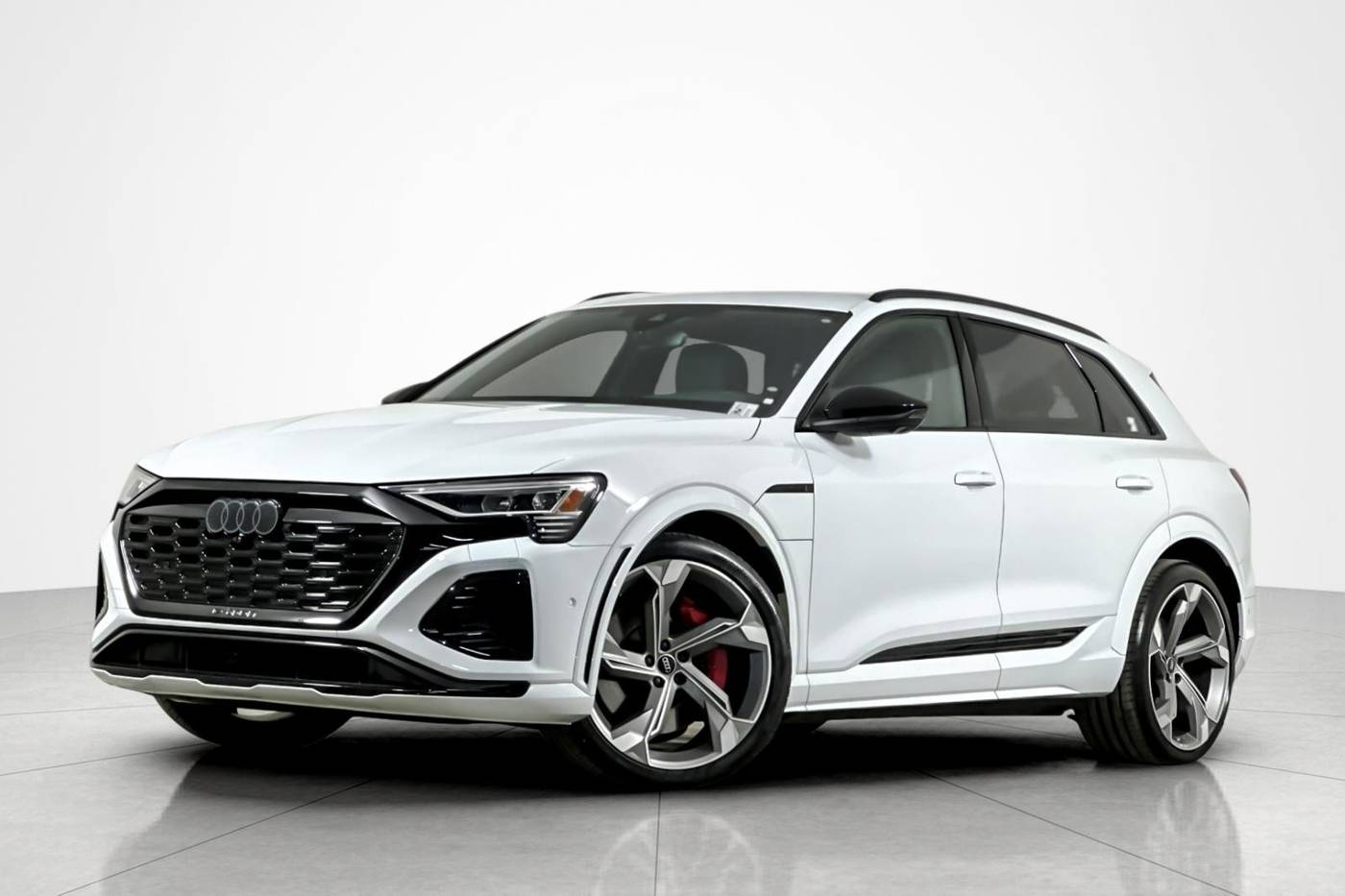 2024 Audi SQ8 e-tron Premium Plus — SUV — 5,180 mi — Beverly Hills, CA