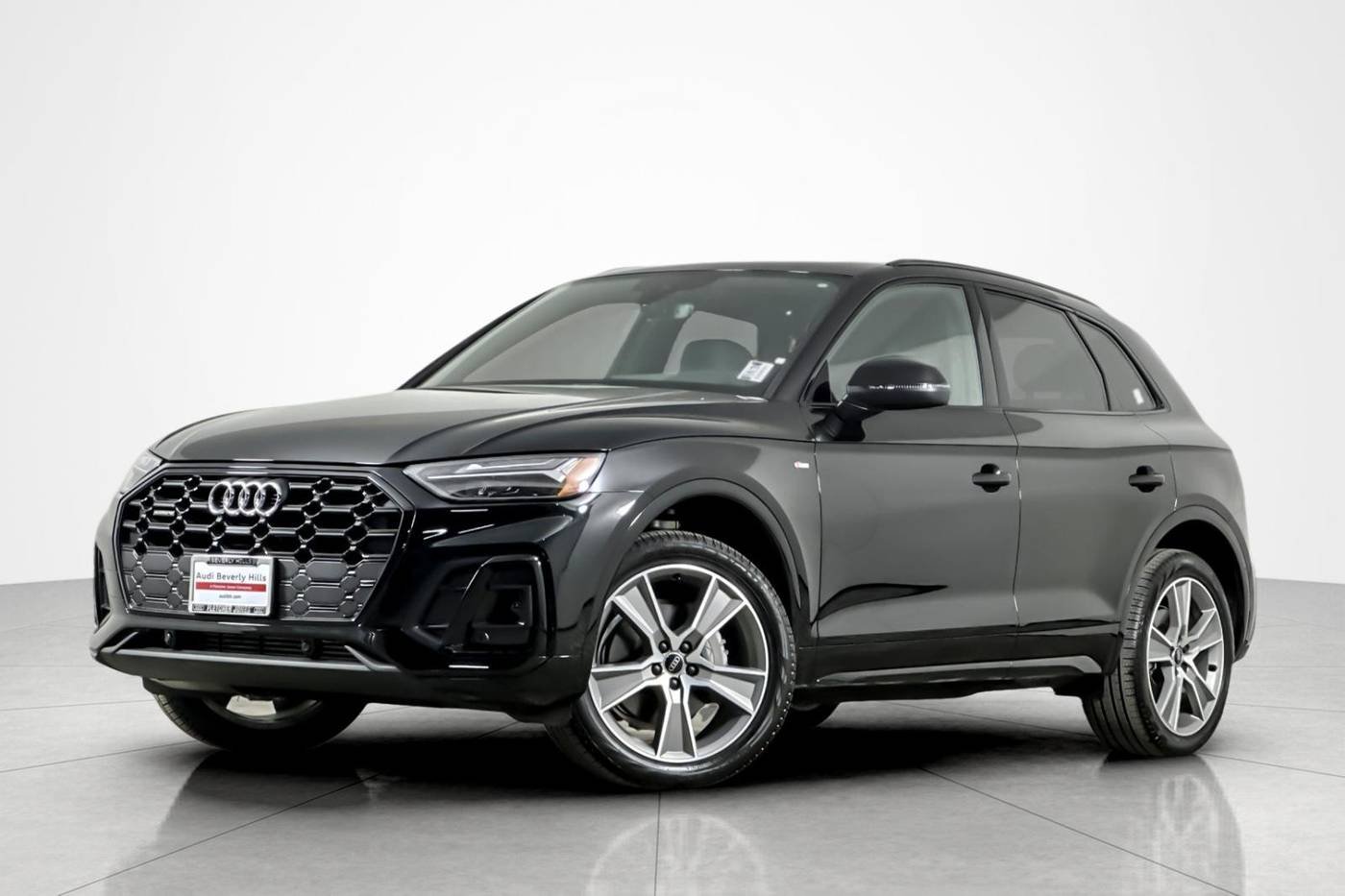2025 Audi Q5 Premium — SUV — 5,504 mi — Beverly Hills, CA