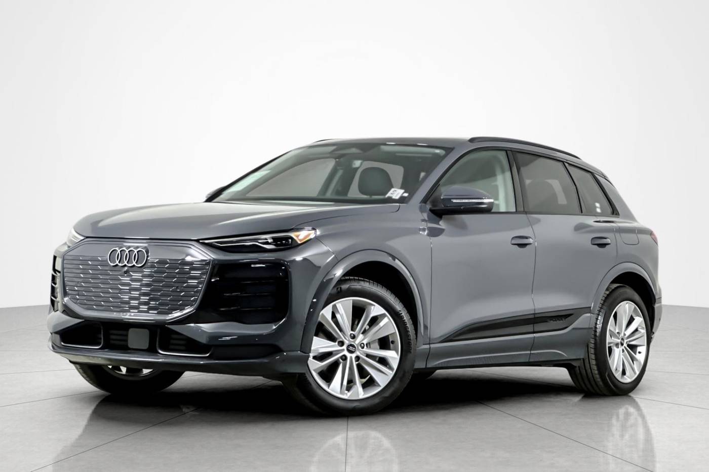 2025 Audi Q6 e-tron Premium — SUV — 8,481 mi — Beverly Hills, CA