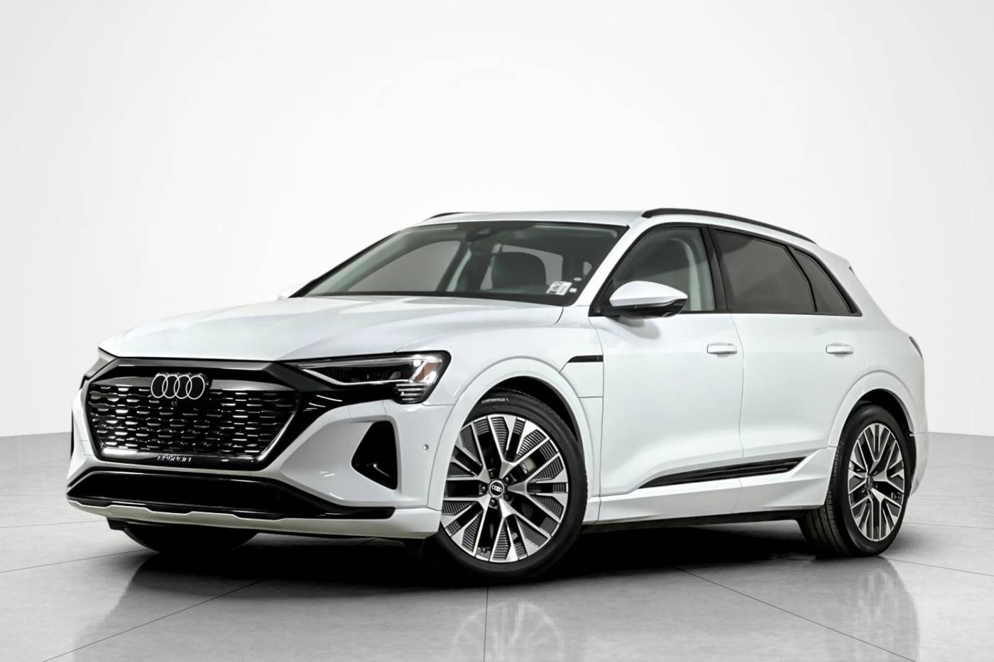 2024 Audi Q8 e-tron Prestige — SUV — 3,104 mi — Beverly Hills, CA