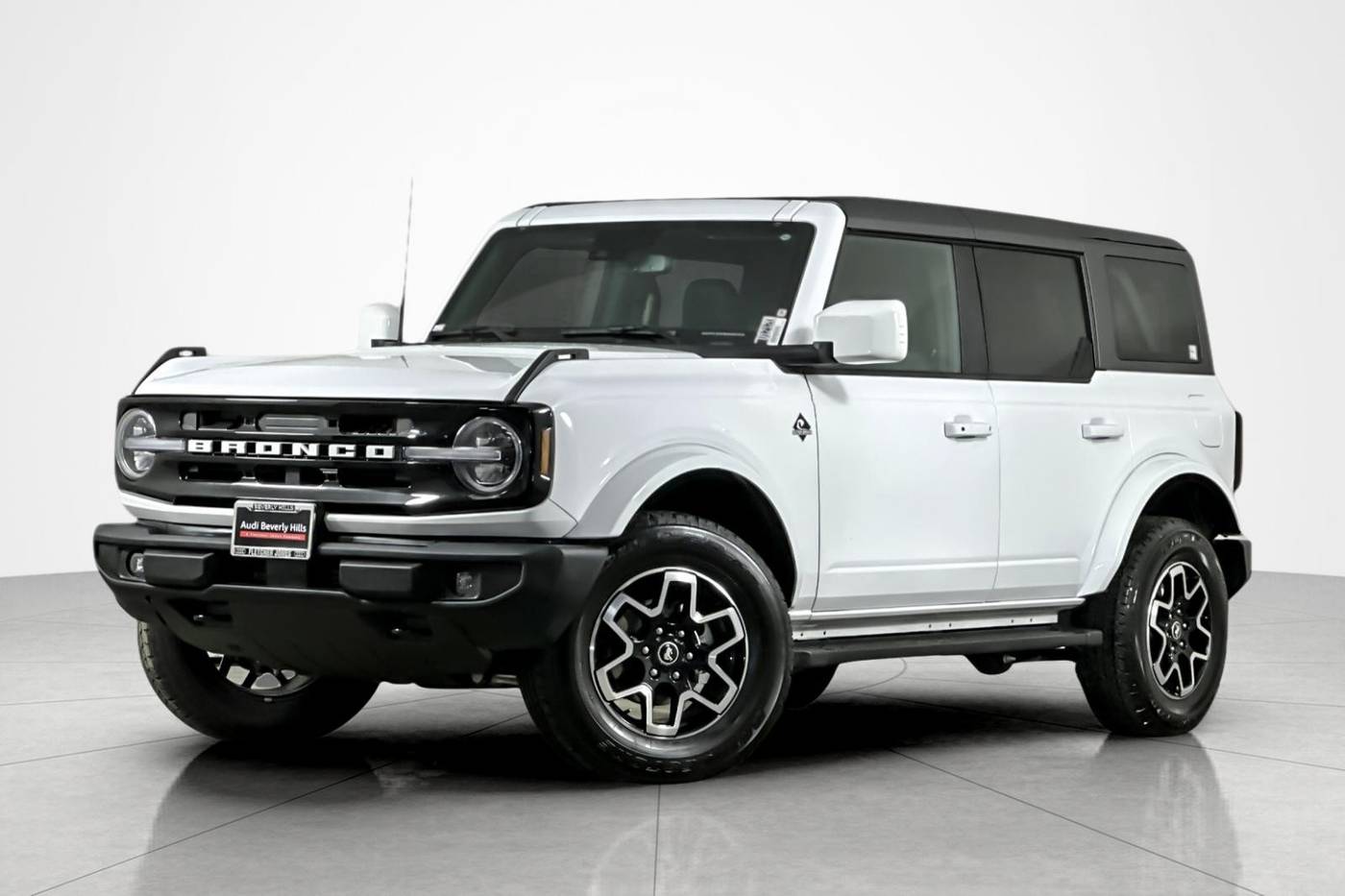 2024 Ford Bronco Outer Banks — SUV — 647 mi — Beverly Hills, CA