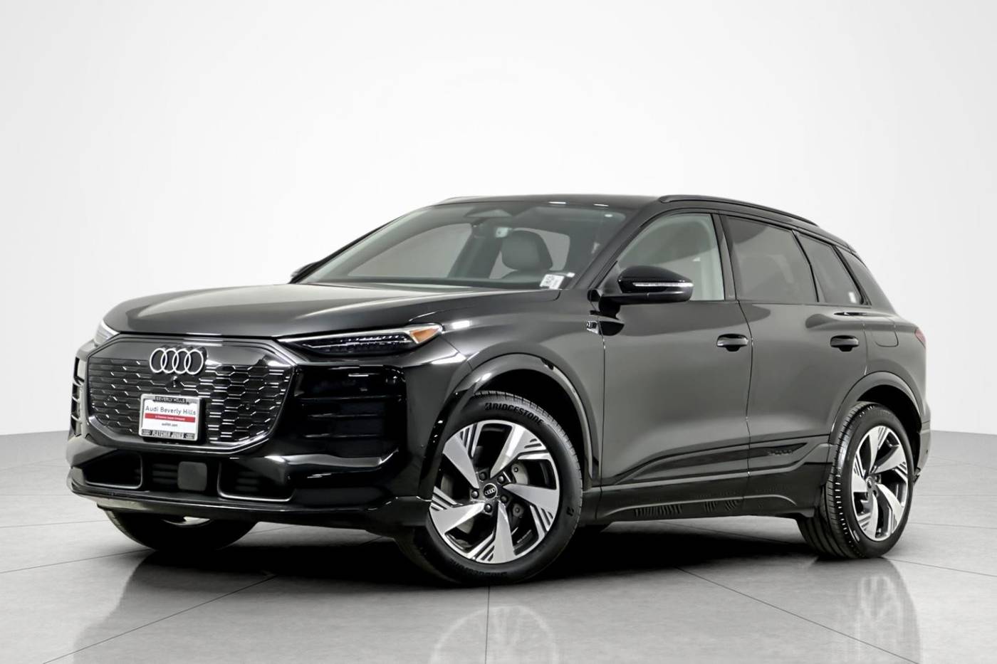 2025 Audi Q6 e-tron Premium Plus — SUV — 6,083 mi — Beverly Hills, CA