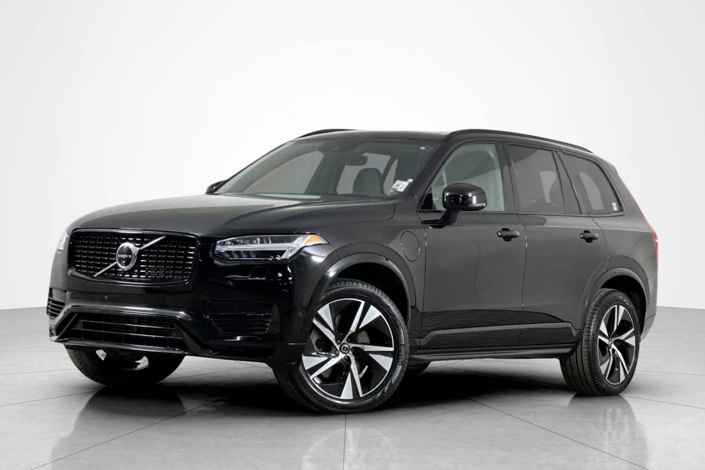 2022 Volvo XC90 Recharge R-Design — SUV — 30,451 mi — Beverly Hills, CA