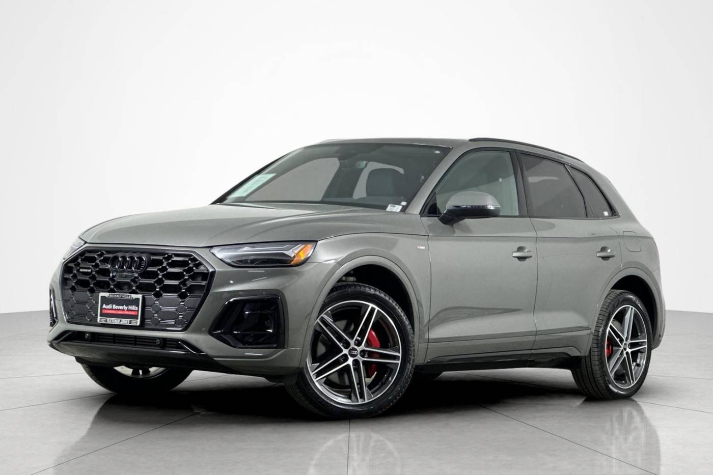 2025 Audi Q5 Plug-In Hybrid e Premium Plus — SUV — 3,755 mi — Beverly Hills, CA