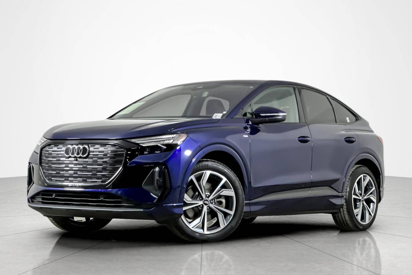 2024 Audi Q4 e-tron Prestige — SUV — 301 mi — Beverly Hills, CA
