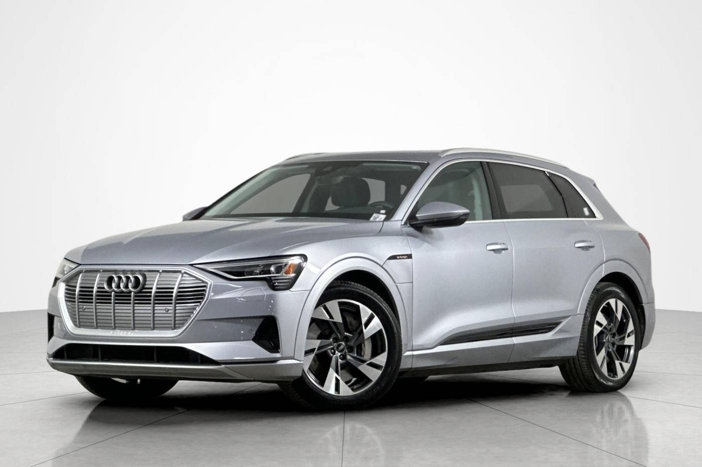 2022 Audi e-tron Premium — SUV — 30,444 mi — Beverly Hills, CA