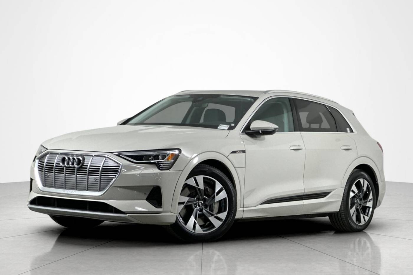 2022 Audi e-tron Premium — SUV — 17,017 mi — Beverly Hills, CA