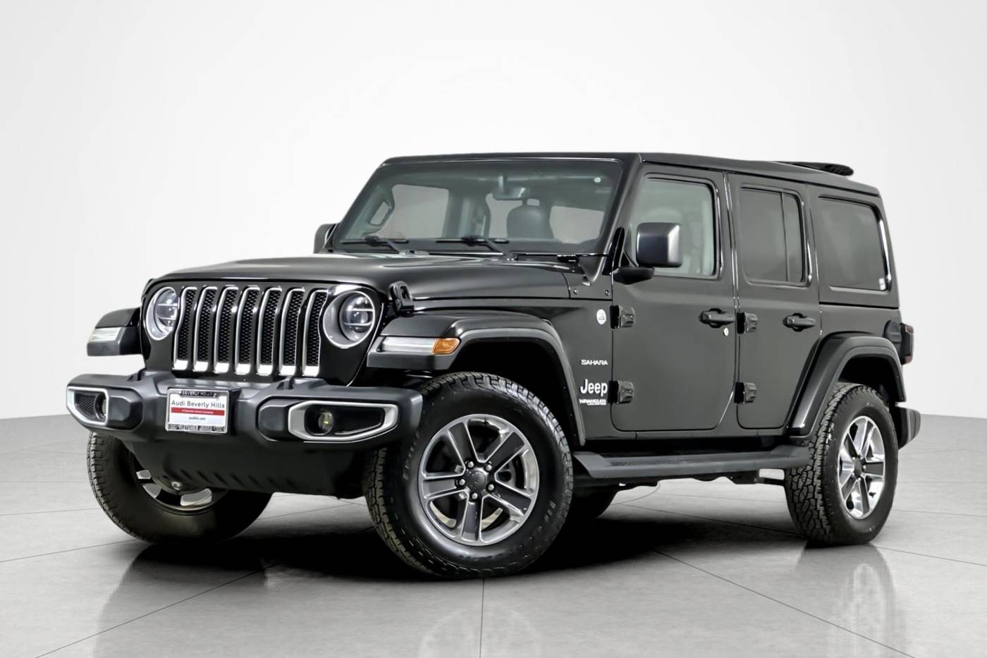 2019 Jeep Wrangler Sahara — SUV — 35,366 mi — Beverly Hills, CA