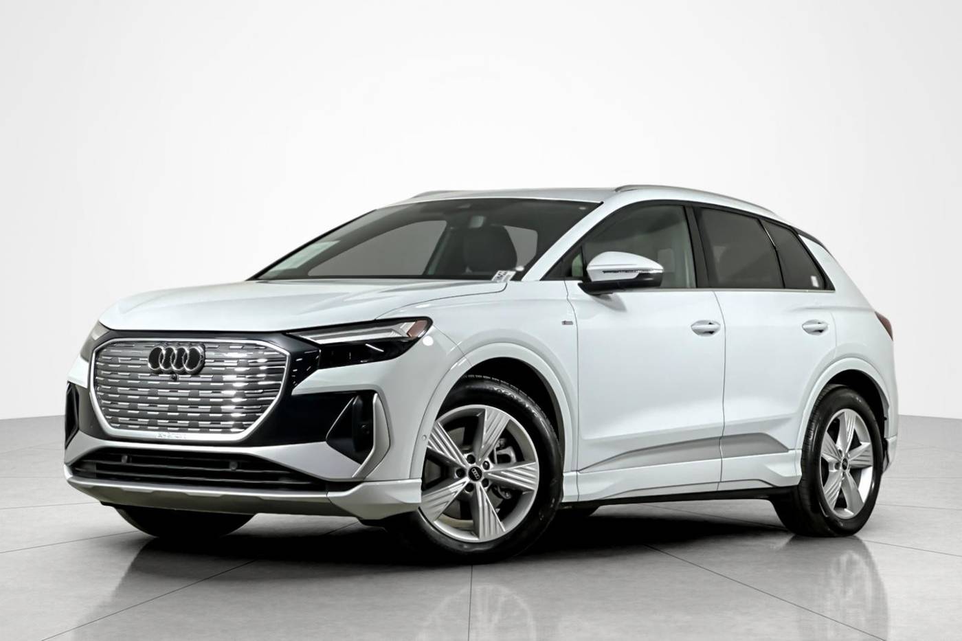 2024 Audi Q4 e-tron Premium Plus — SUV — 6,888 mi — Beverly Hills, CA