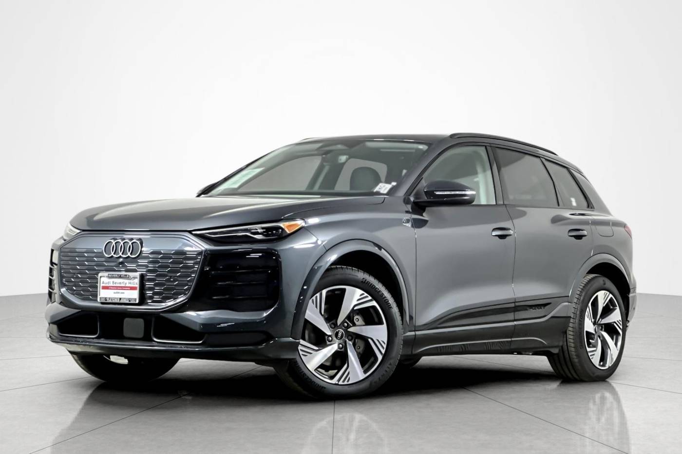 2025 Audi Q6 e-tron Premium — SUV — 5,575 mi — Beverly Hills, CA