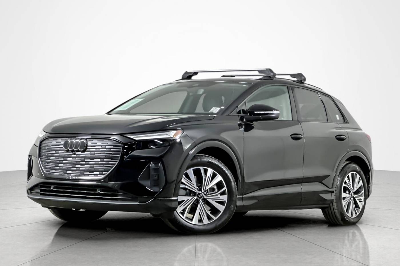 2025 Audi Q4 e-tron Premium — SUV — 5,065 mi — Beverly Hills, CA