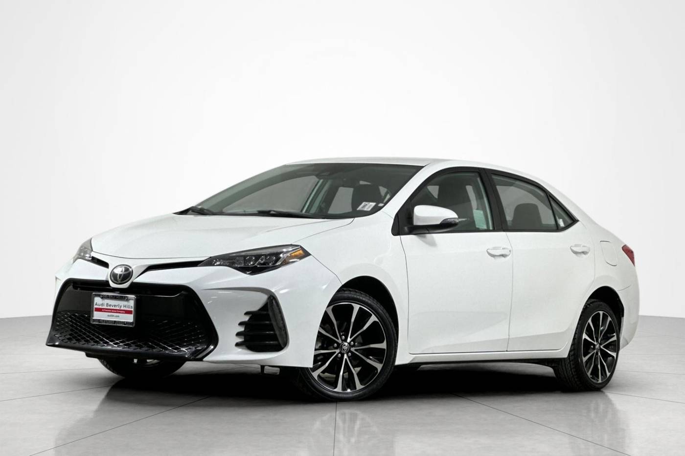 2019 Toyota Corolla XLE — Sedan — 66,725 mi — Beverly Hills, CA