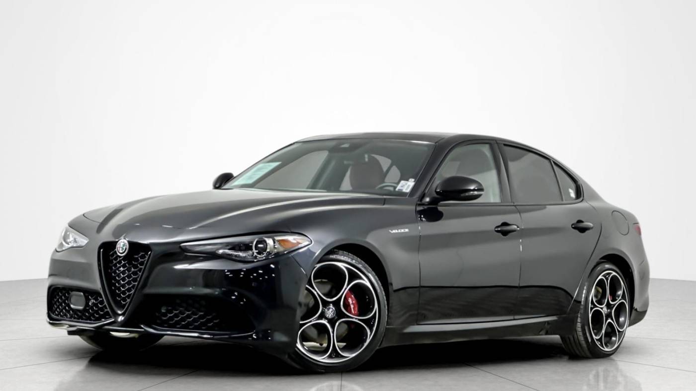 2022 Alfa Romeo Giulia Veloce — Sedan — 9,156 mi — Beverly Hills, CA