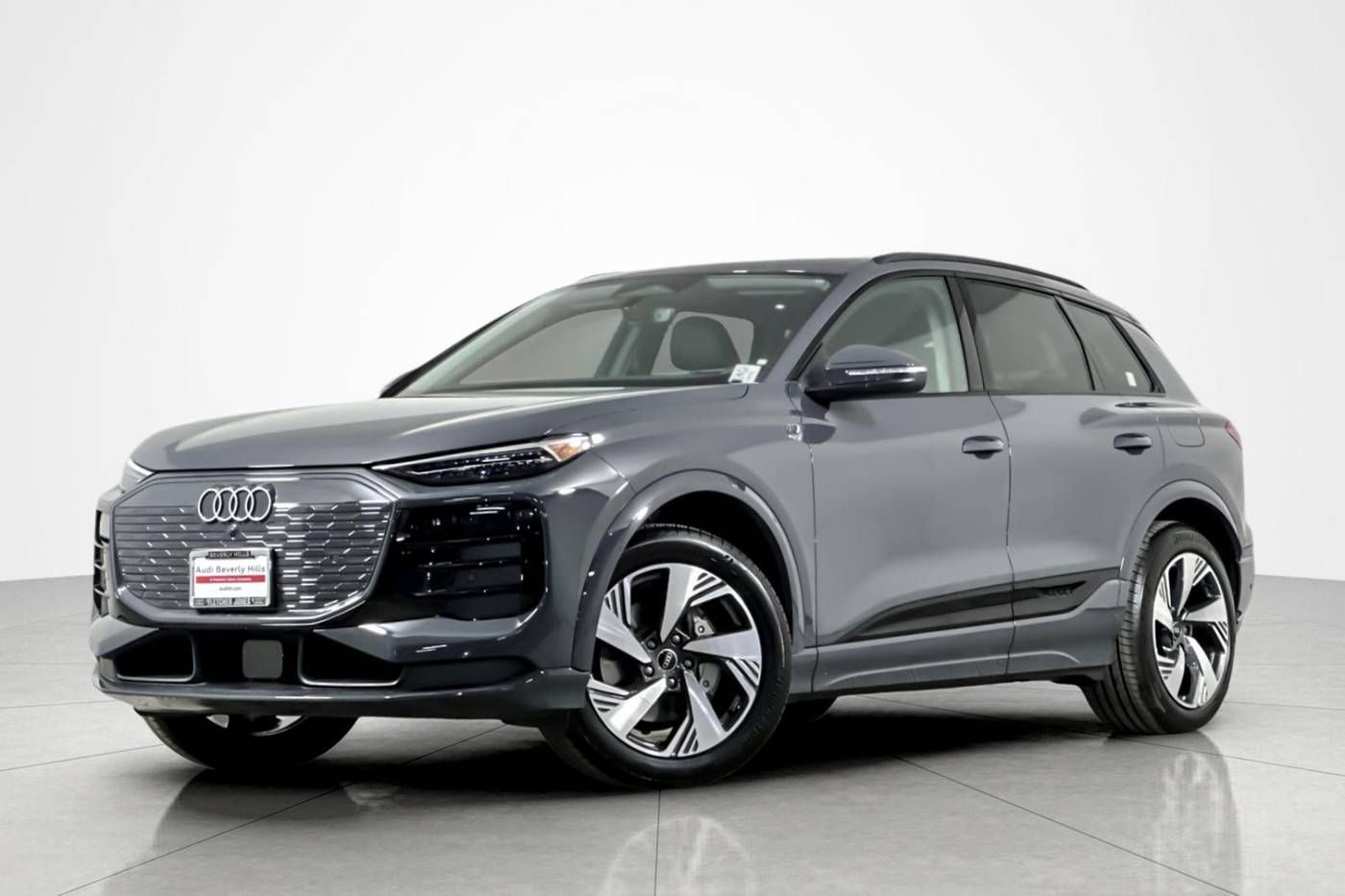 2025 Audi Q6 e-tron Premium Plus — SUV — 5,339 mi — Beverly Hills, CA