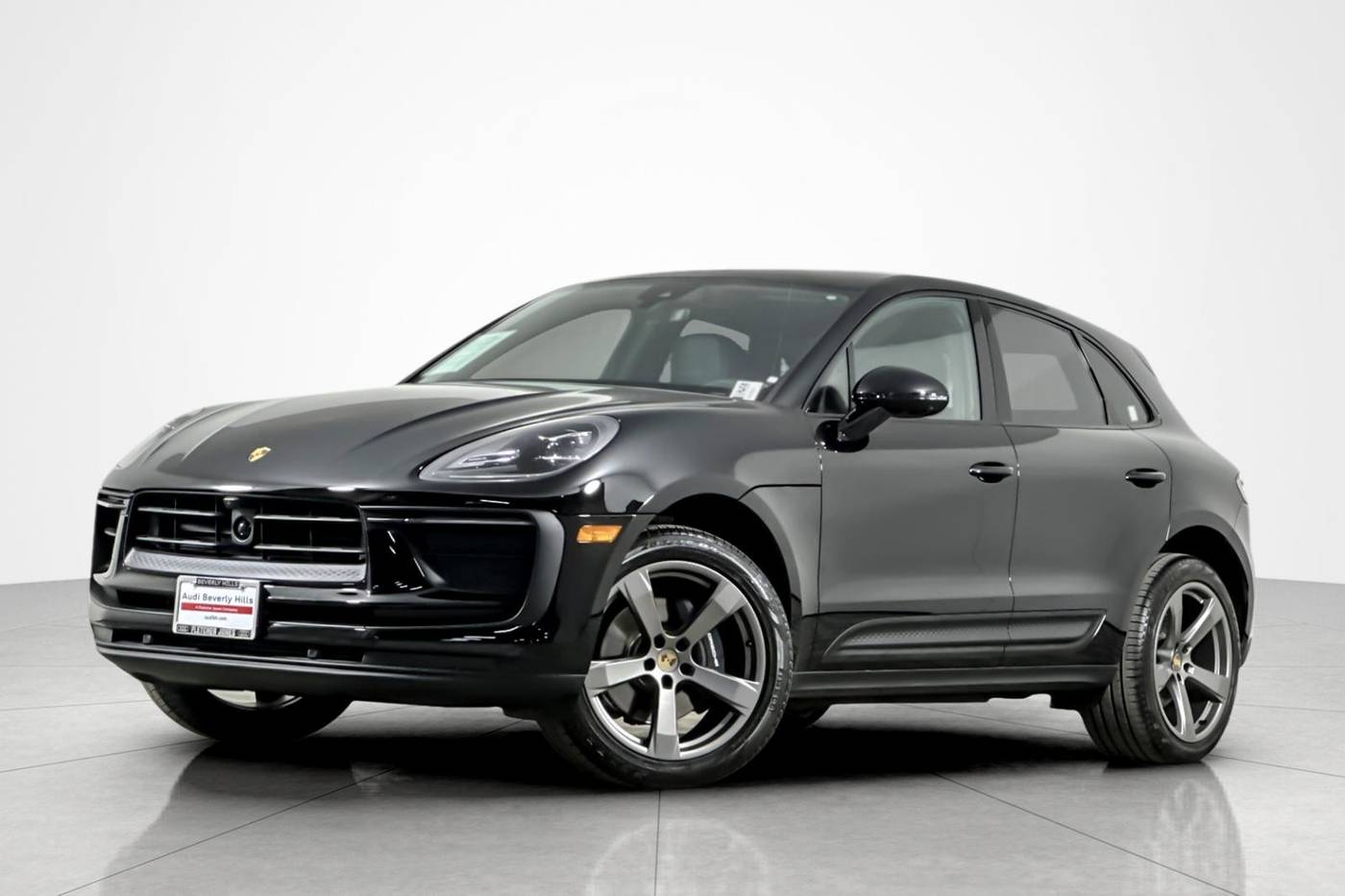 2024 Porsche Macan T — SUV — 5,560 mi — Beverly Hills, CA