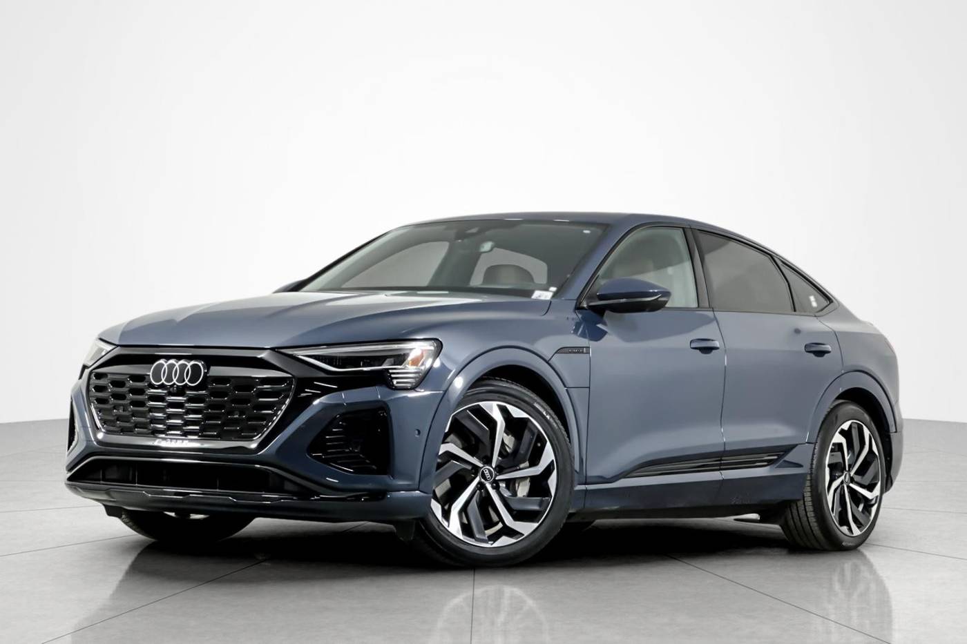 2024 Audi Q8 e-tron S line Prestige — SUV — 8,120 mi — Beverly Hills, CA