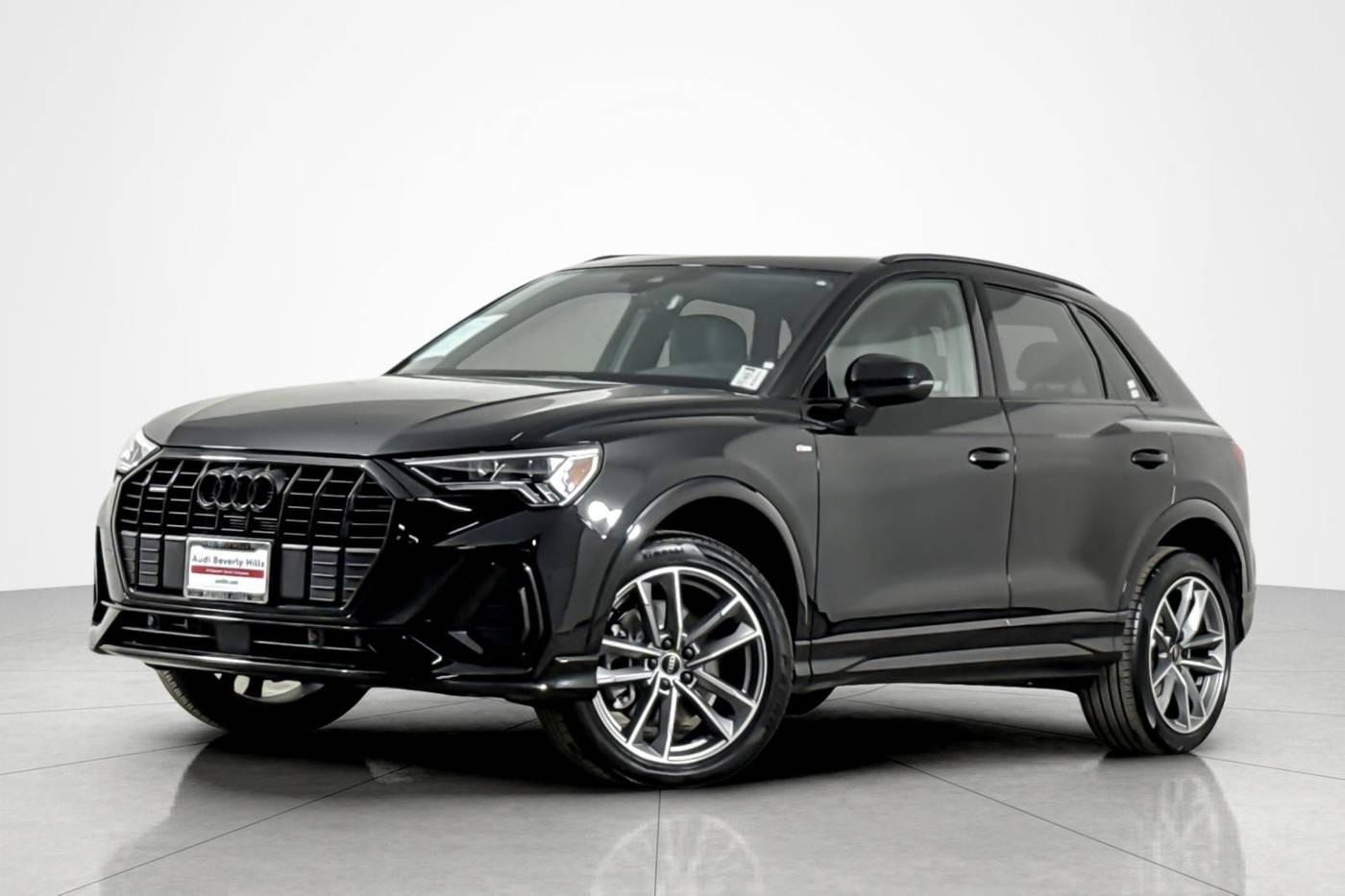 2023 Audi Q3 S line Premium — SUV — 6,089 mi — Beverly Hills, CA