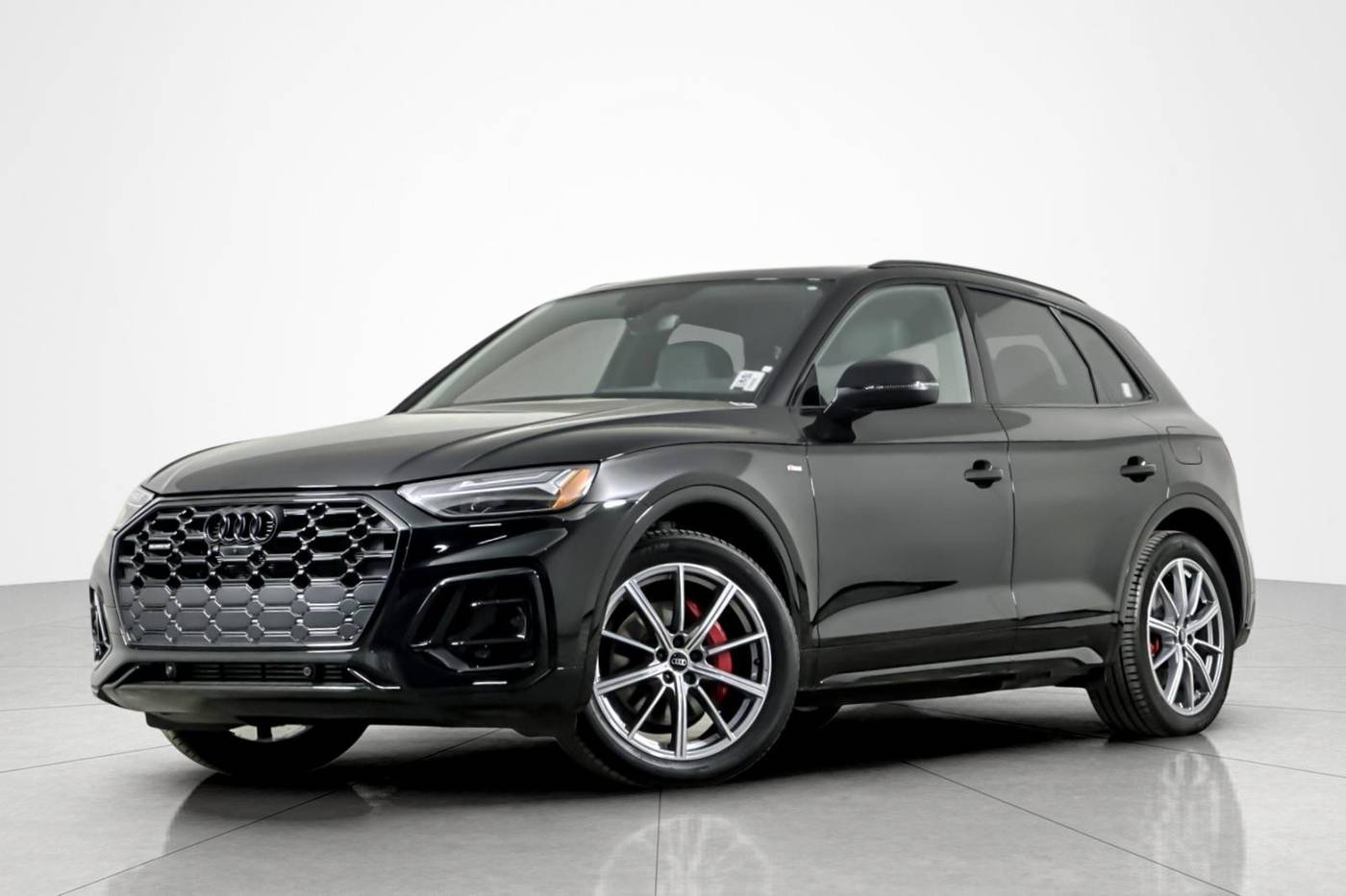 2024 Audi Q5 Plug-In Hybrid e Premium Plus — SUV — 5,482 mi — Beverly Hills, CA