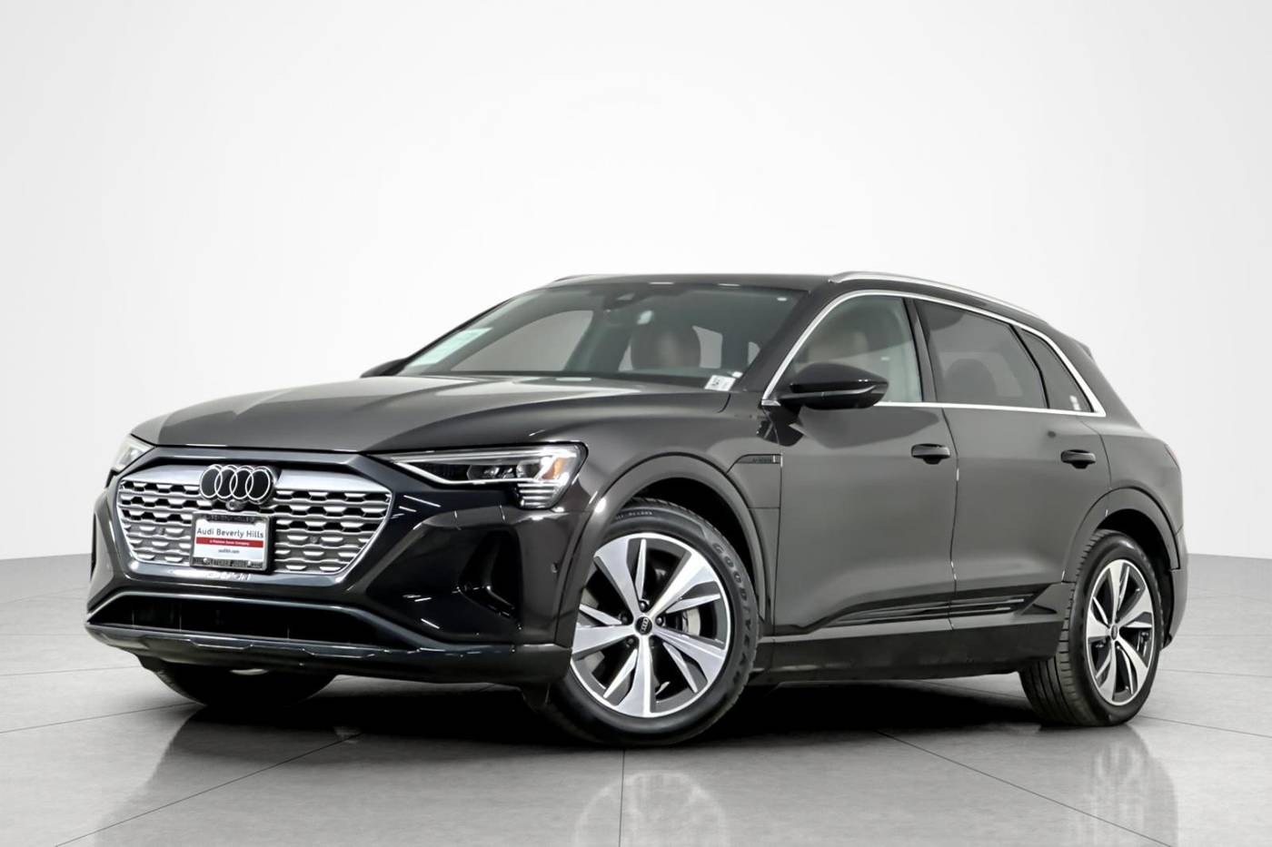 2024 Audi Q8 e-tron Premium Plus — SUV — 4,043 mi — Beverly Hills, CA