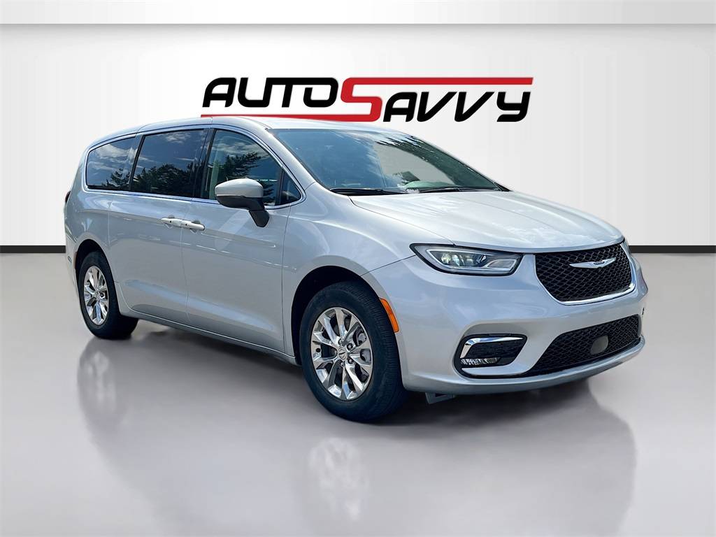2023 Chrysler Pacifica Touring L — Minivan — 39,868 mi — Post Falls, ID