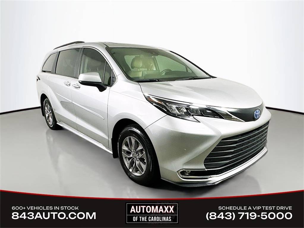 2024 Toyota Sienna XLE — Minivan — 30,955 mi — Summerville, SC