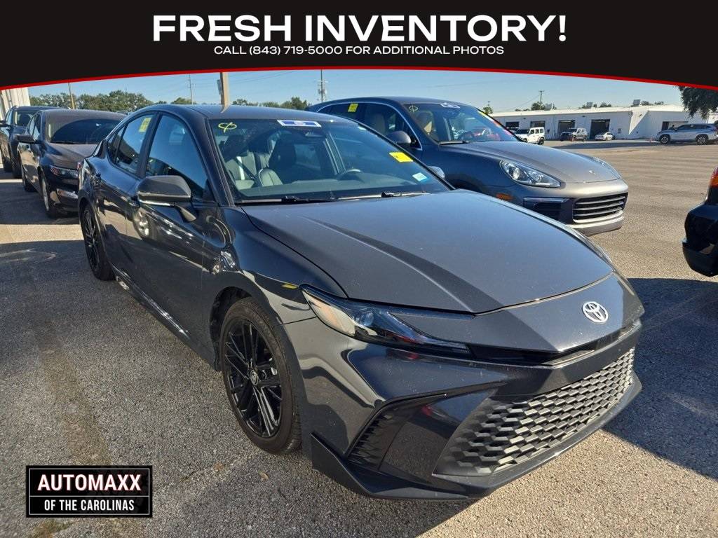2025 Toyota Camry Hybrid SE — Sedan — 17,869 mi — Summerville, SC
