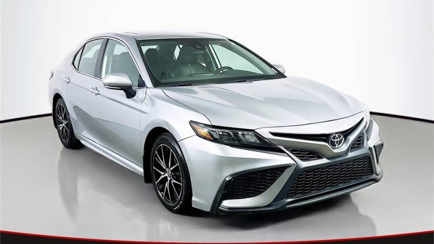 2022 Toyota Camry SE Nightshade