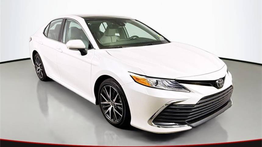 2022 Toyota Camry XLE V6 — Sedan — 61,588 mi — Summerville, SC