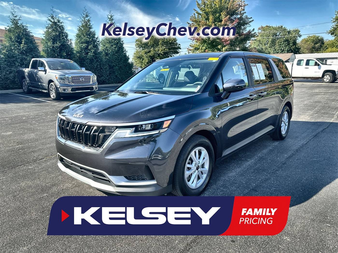 2023 Kia Carnival LXS — Minivan — 24,649 mi — Greendale, IN