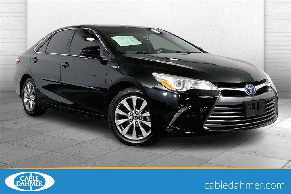 2017 Toyota Camry Hybrid XLE — Sedan — 66,085 mi — Lees Summit, MO