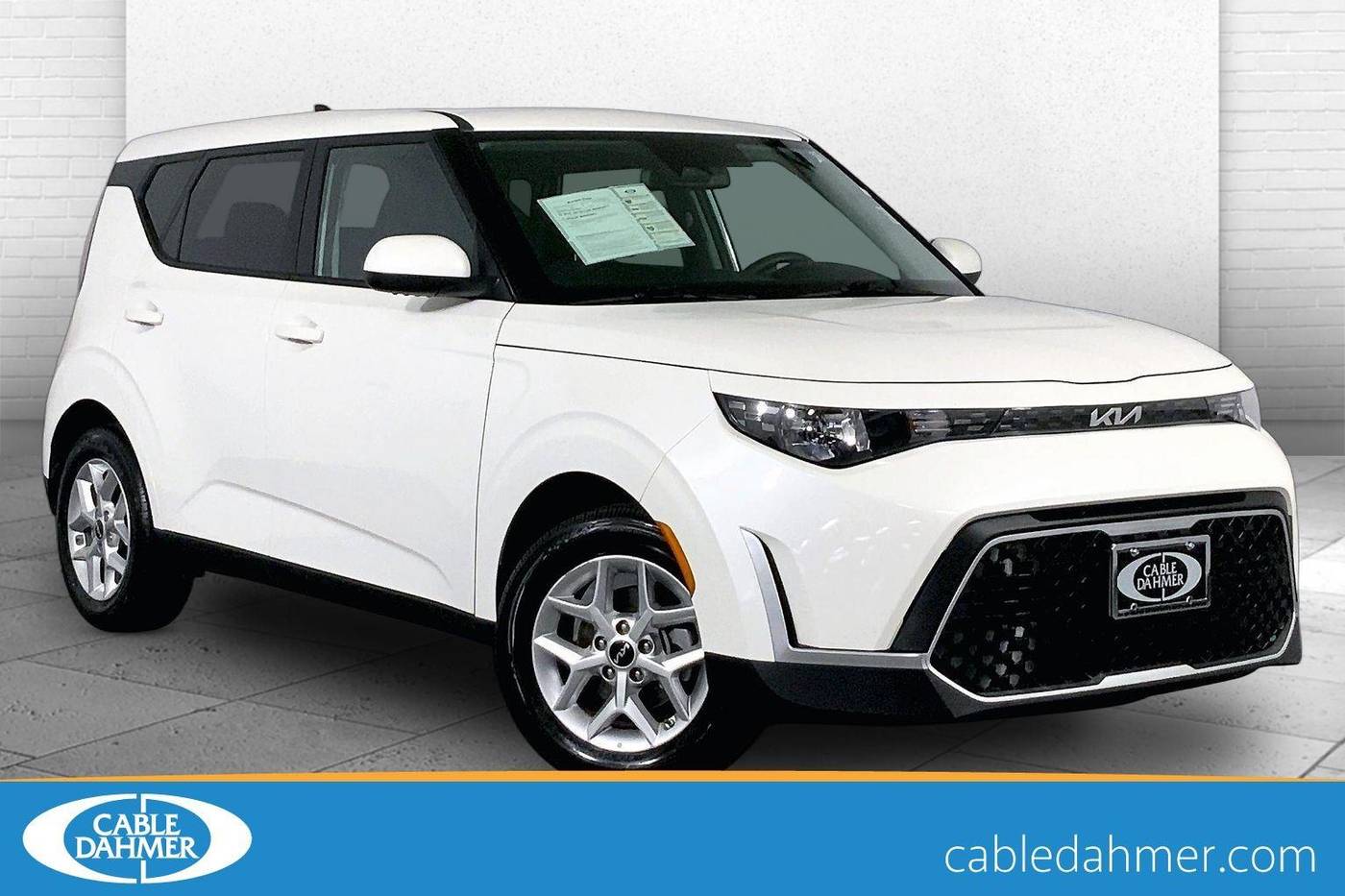 2025 Kia Soul LX — Hatchback — 11,319 mi — Lees Summit, MO