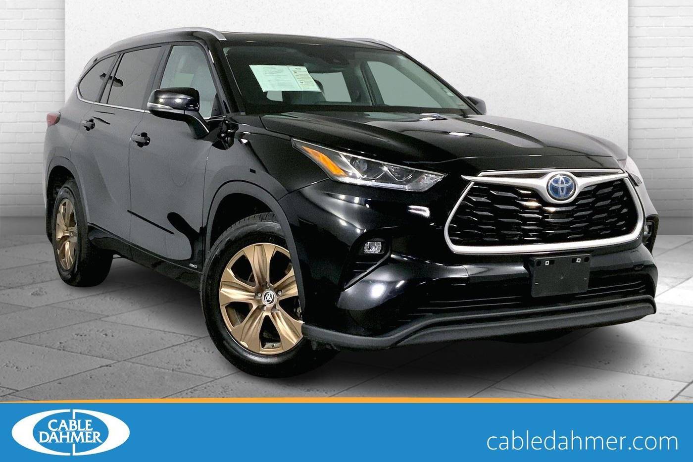 2023 Toyota Highlander Hybrid Bronze Edition — SUV — 61,448 mi — Lees Summit, MO