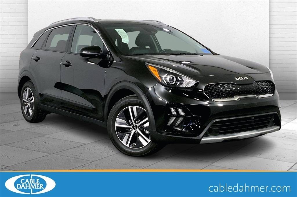 2022 Kia Niro Hybrid LXS SE — SUV — 11,169 mi — Lees Summit, MO