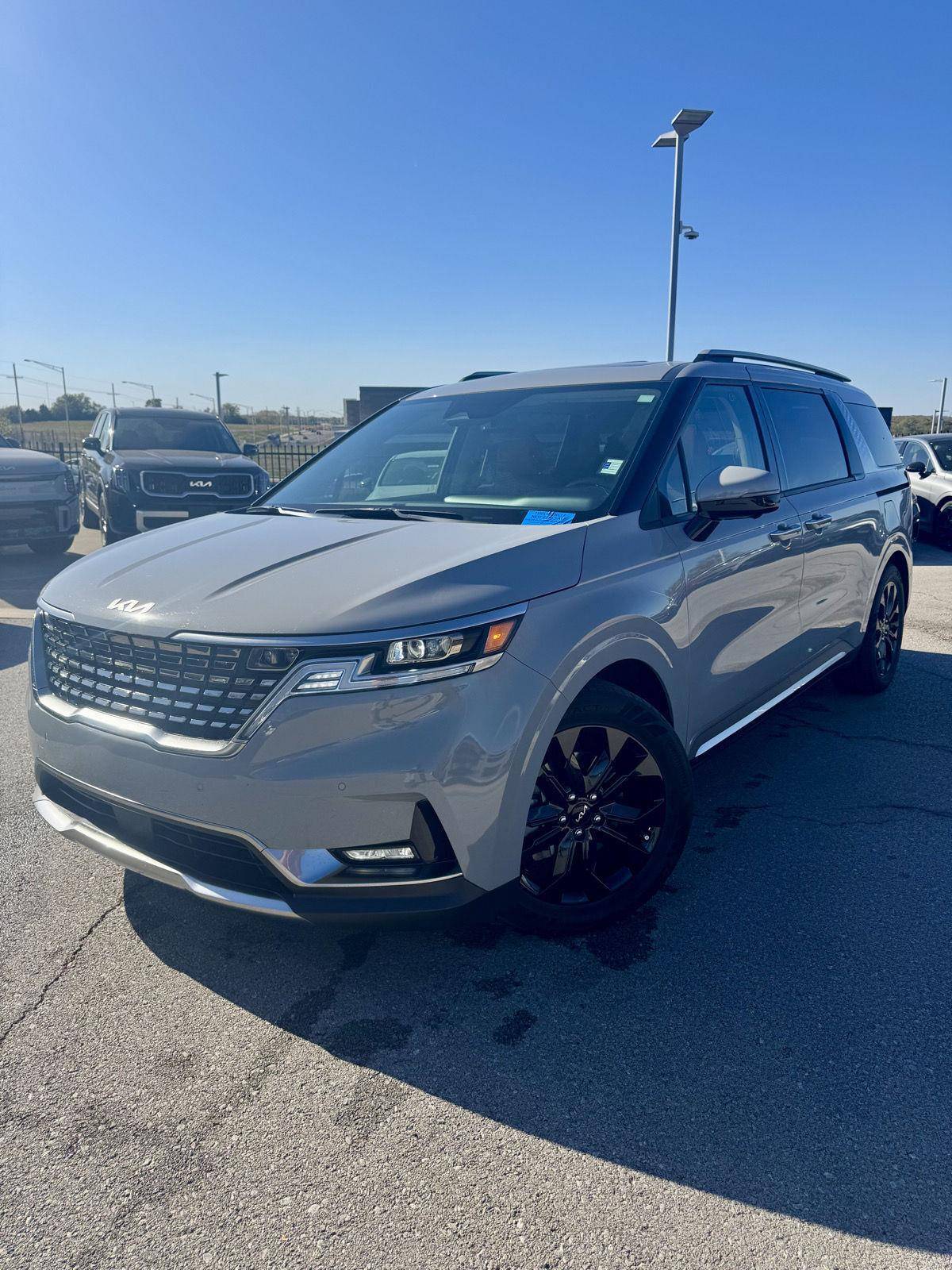 2023 Kia Carnival SX Prestige — Minivan — 15,434 mi — Lees Summit, MO